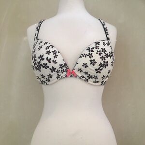 Victoria Secret floral push up bra!